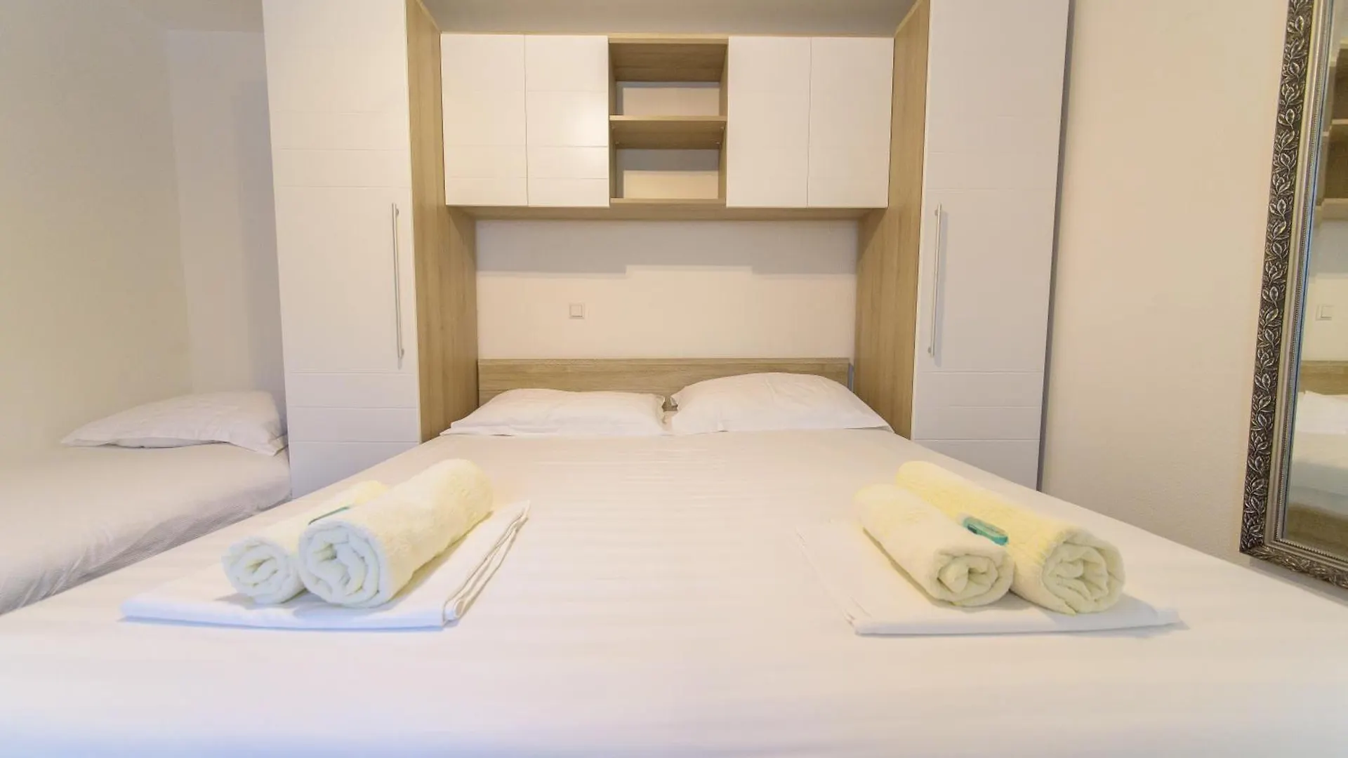 Jeli Apartments Starigrad Paklenica