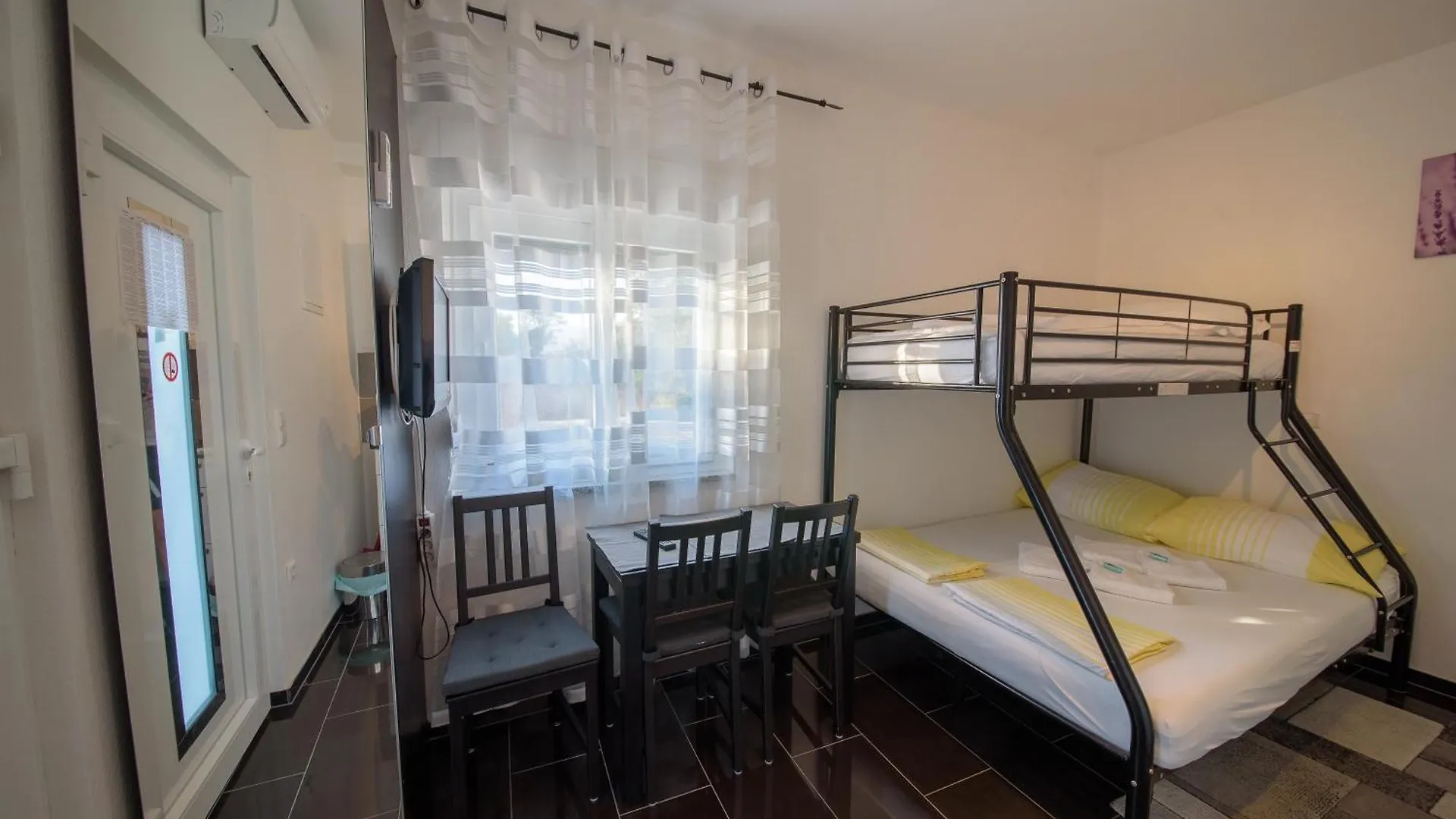 Jeli Apartments Starigrad Paklenica 0*,