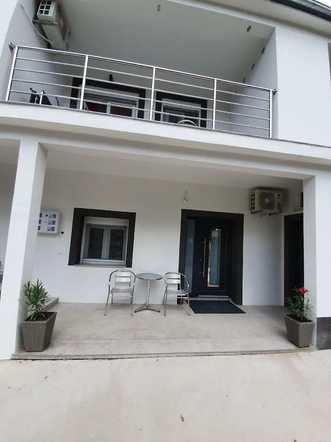 Jeli Apartments Starigrad Paklenica
