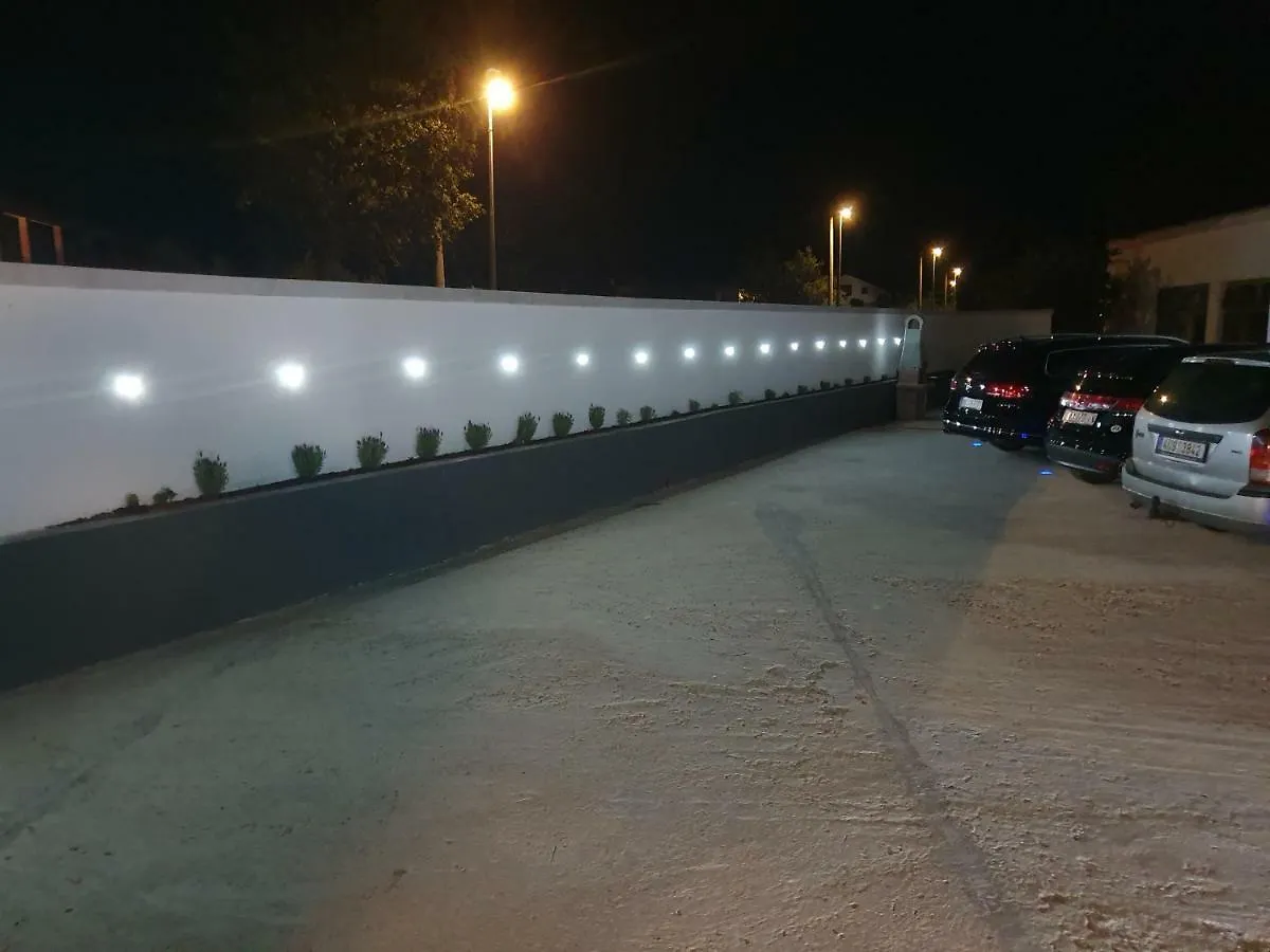 Jeli Apartments Starigrad Paklenica