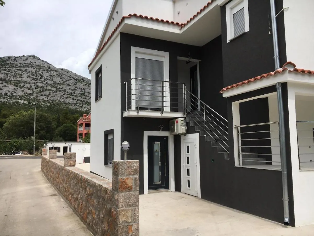 Jeli Apartments Starigrad Paklenica