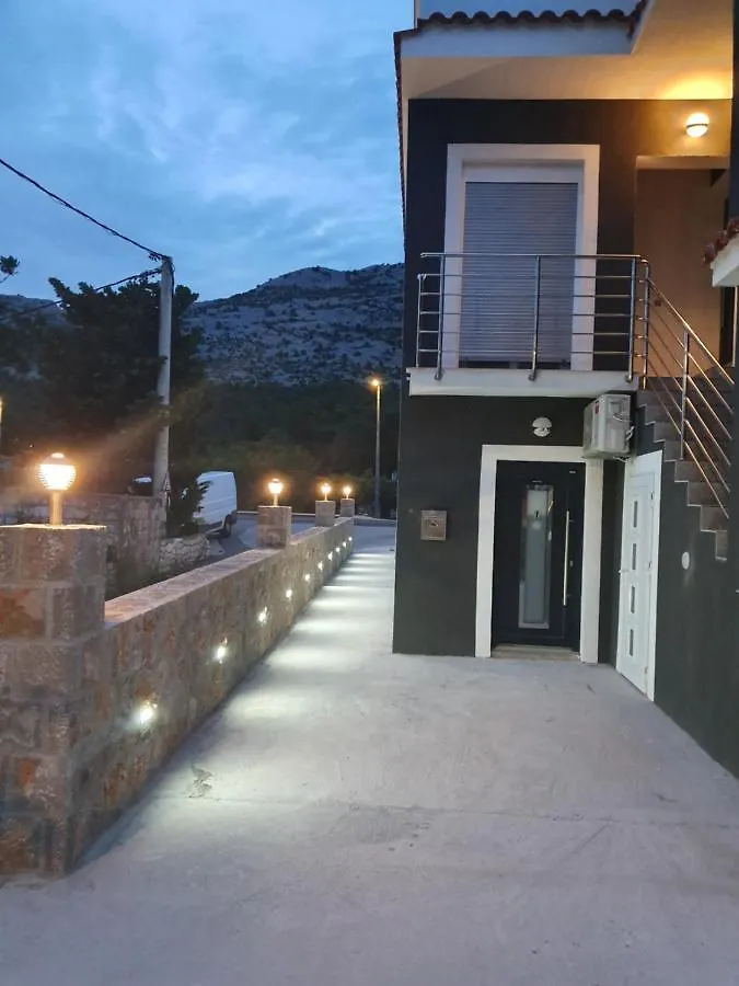 Jeli Apartments Starigrad Paklenica