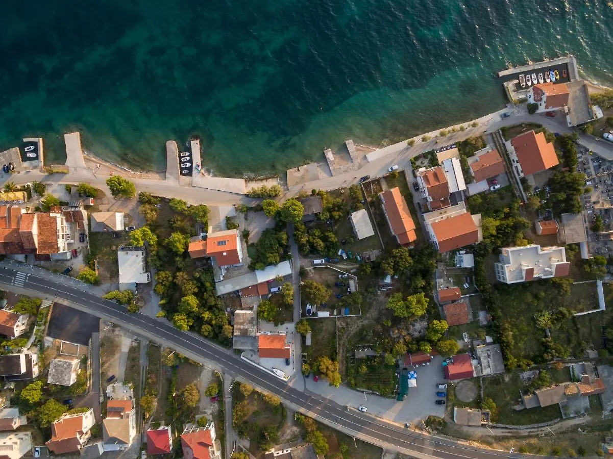Jeli Apartments Starigrad Paklenica