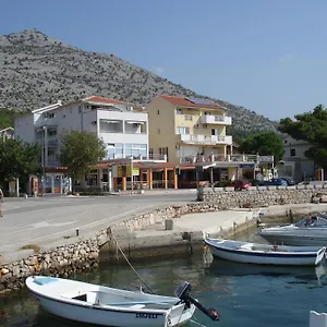 Tota Starigrad-Paklenica