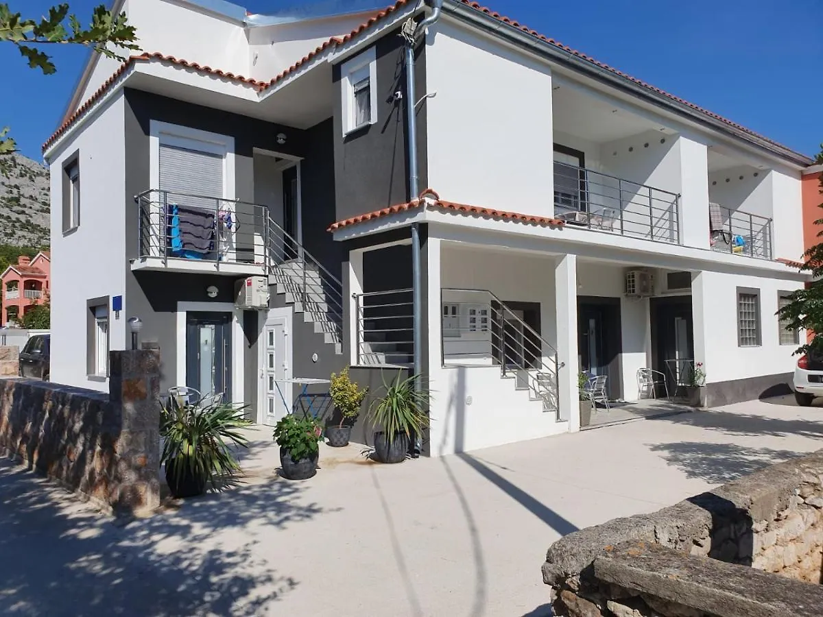 Jeli Apartments Стариград-Пакленица